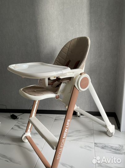 Стульчик для кормления happy baby berny v2