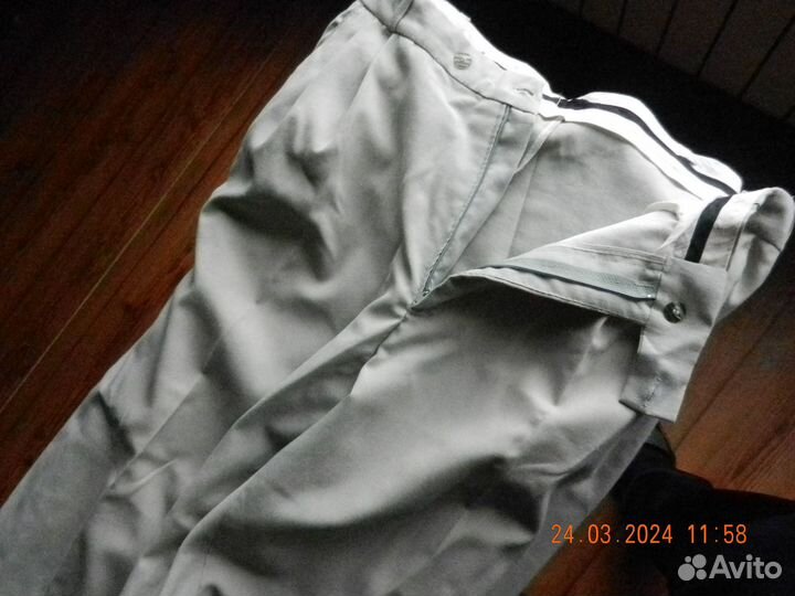 Брюки мужские бежевого цвета 50-52 \5 рост