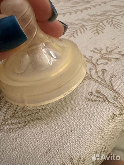 Молокоотсос ручной и бутылочка avent