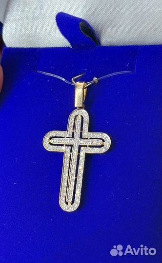 Золотые подвески с драгоценными камнями