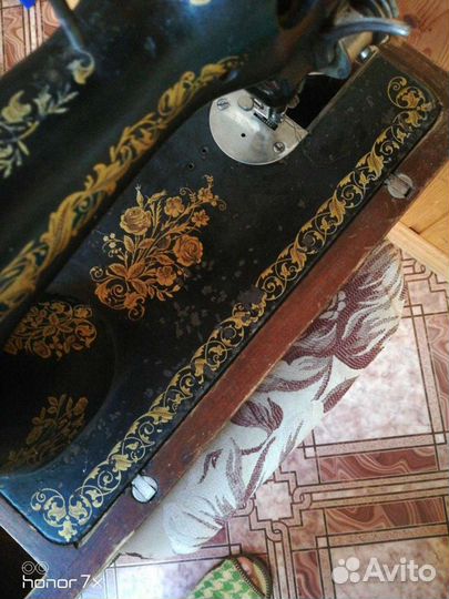 Швейная машинка Подольский мех завод нктп