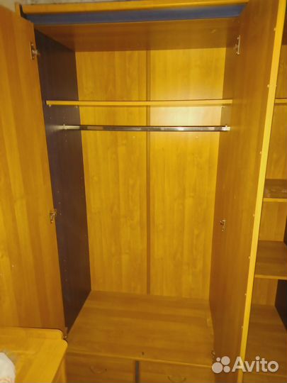 Шкаф бу для вещей и одежды. Доставка