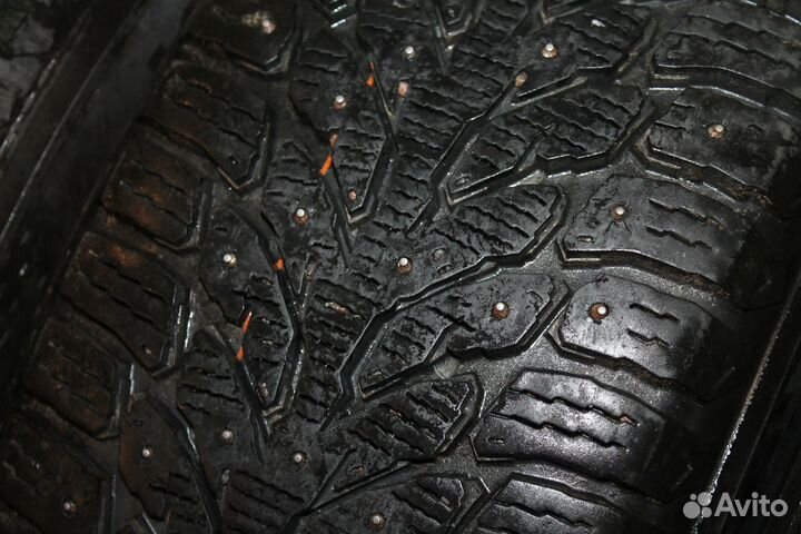 Зимние колеса для Tiguan R16 215 65 kumho WS32