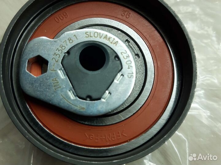 Натяжной ролик ремня грм форд,вольво