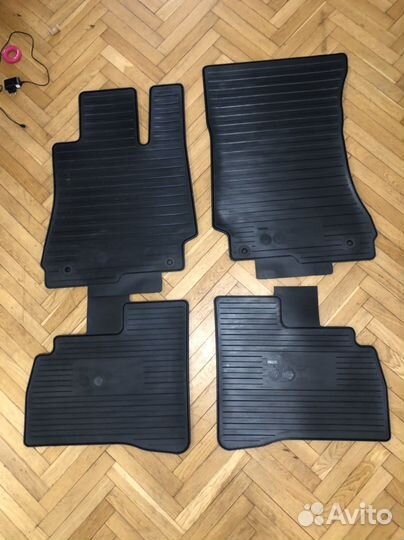 Коврики Mercedes S W221 коротыш оригинал новые
