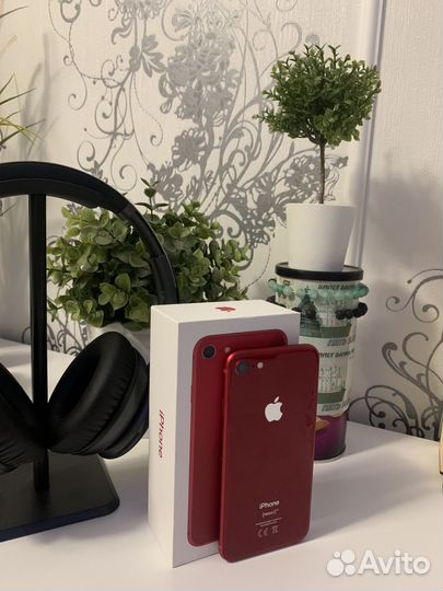 iPhone 8, 64 ГБ