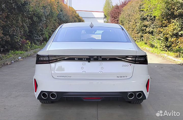 Водитель на Arrizo 8