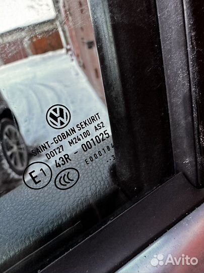 Стекло левое водительское tiguan 1