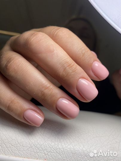 Модель на маникюр