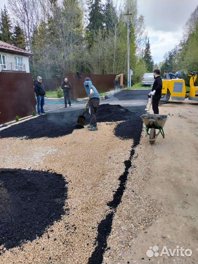 Укладка асфальта во дворе