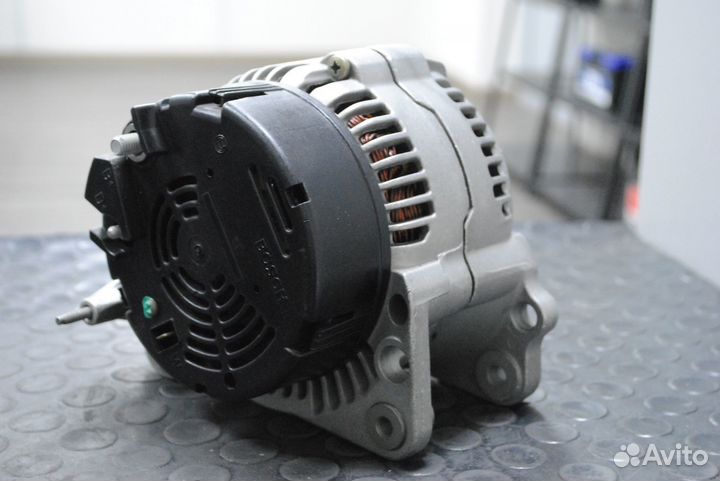 Генератор Audi 80 1.9 TDi, VW Transporter 2.0 90А