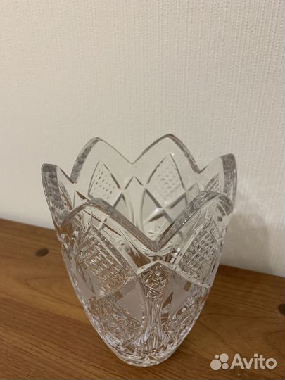 Вазы и салатницы хрустальные и стекло