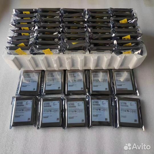 Samsung PM1643a 3.84TB SSD