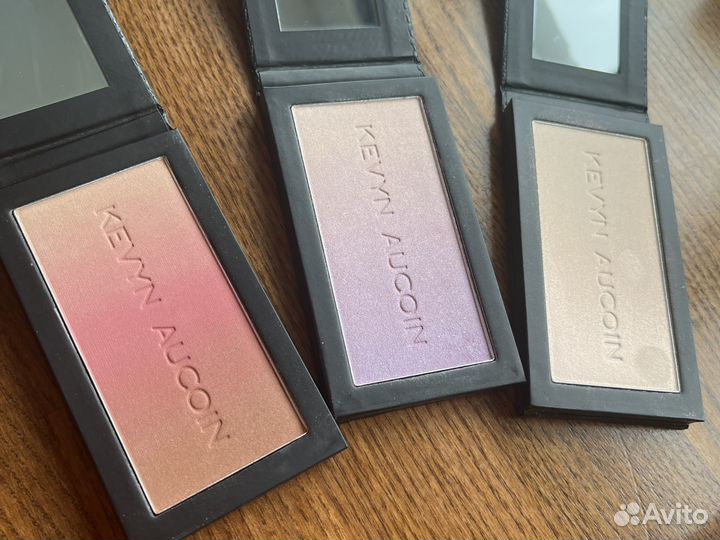 Палетки для лица LUX