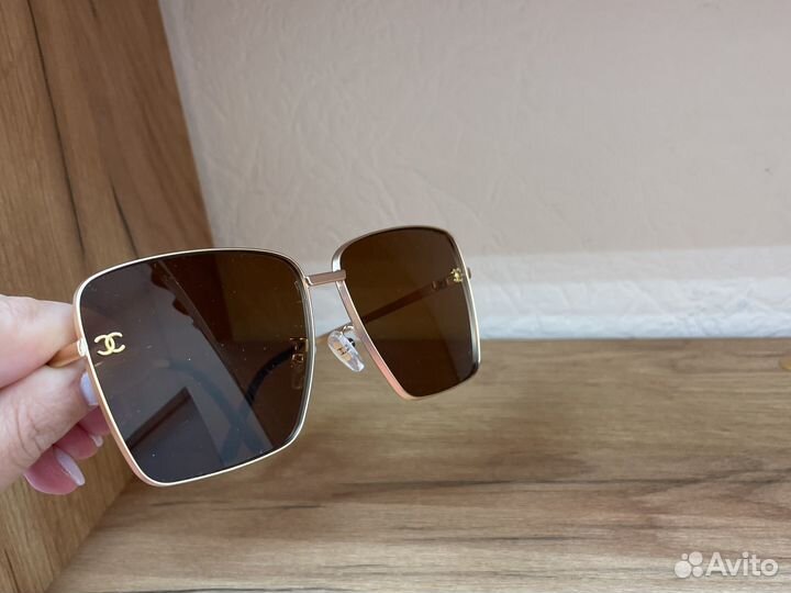 Солнцезащитные очки