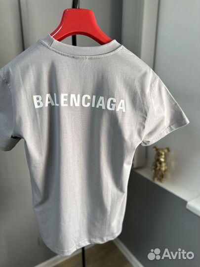 Футболка Balenciaga