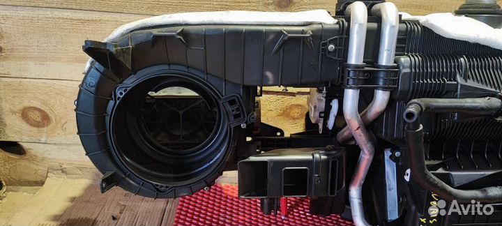 Корпус отопителя Kia Quoris