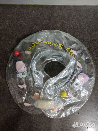 Круг для плавания с погремушкой