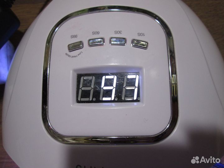 Маникюрная лампа