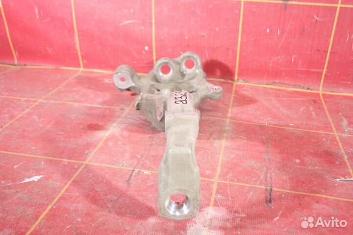 Цапфа/кулак поворотный передний левый Mercedes-Benz GLC