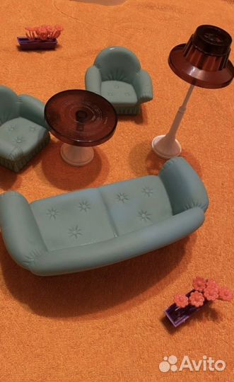 Мебель для кукольного домика