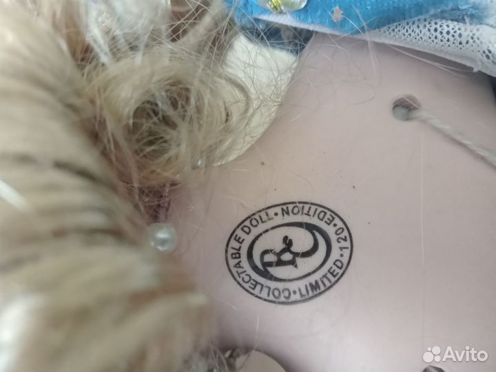 Кукла коллекционная фарфоровая