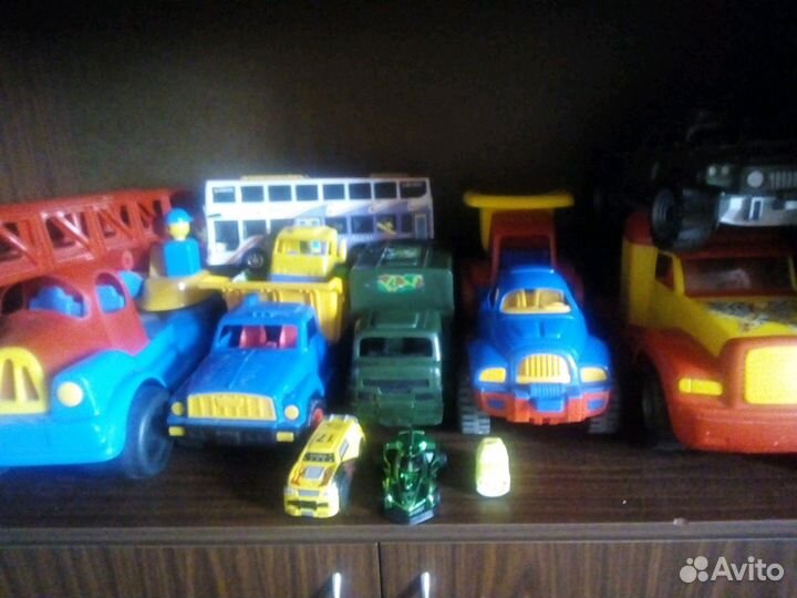 Машинки большие пластик