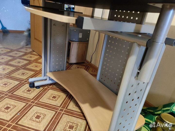 Компьютерный стол, б/у