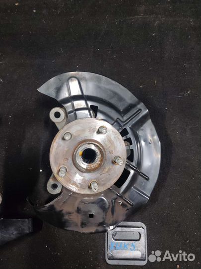 Кулак поворотный передний Lexus RX4 RX450H