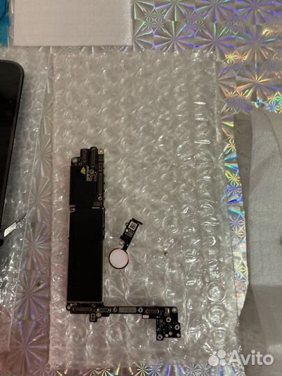 Запчасти iPhone 8