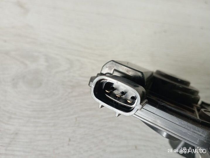 Замок двери багажника Lexus Rx350 2010