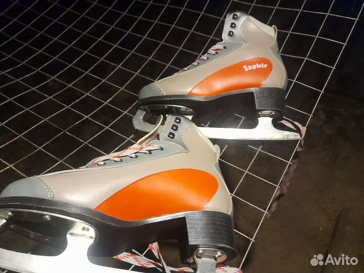 Коньки фигурные 38 размер