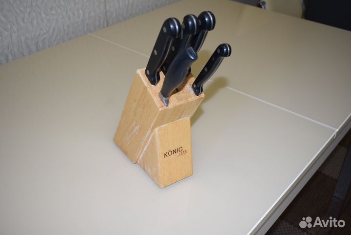 Набор кухонных ножей с подставкой