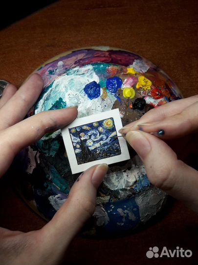 Художник,иллюстратор книг,миниатюрщик,роспись