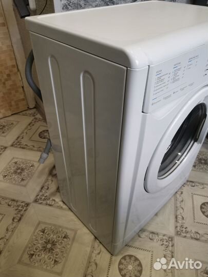 Стиральная машина indesit 5кг