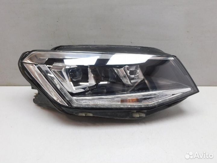 Фара правая Volkswagen Caddy