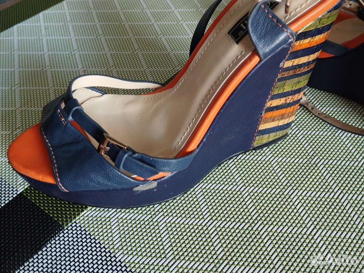 Босоножки женские Basconi 38