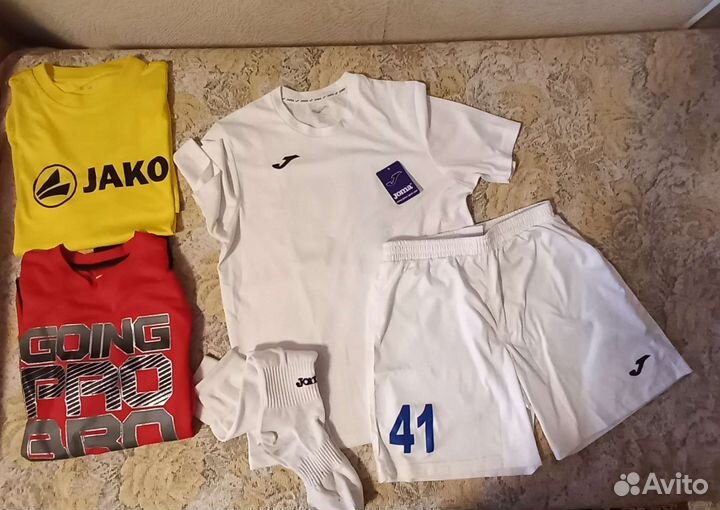 Футбольная форма на подростка