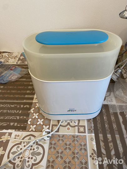 Два стерилизатора для бутылочек