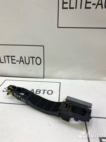 Ручка двери ответная часть задняя левая Mazda 6 GJ