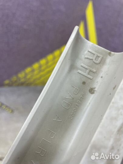 Кронштейн крепления бампера правый Субару Импреза