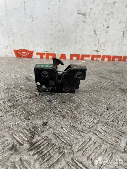 Замок капота Фольксваген Поло мк 5