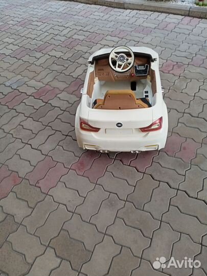 Детский электромобиль