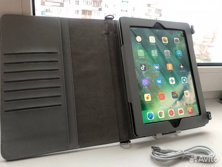 iPad 4 32гб sim/Wifi