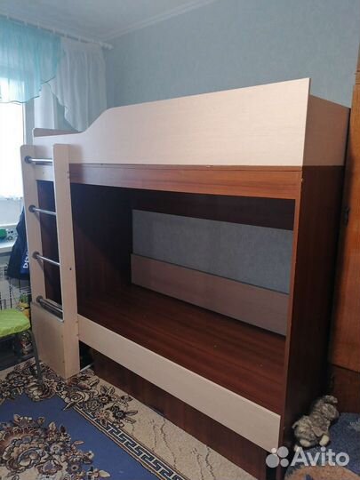 Двухярусная кровать бу