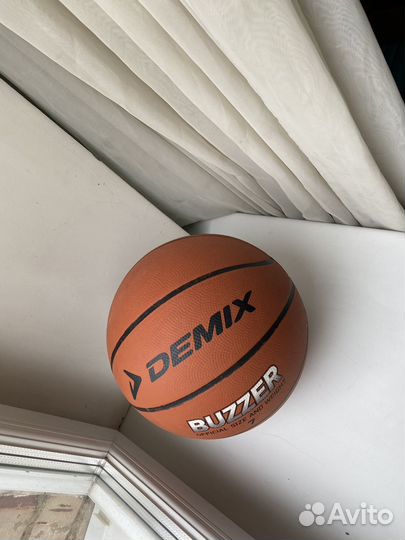 Баскетбольный мяч