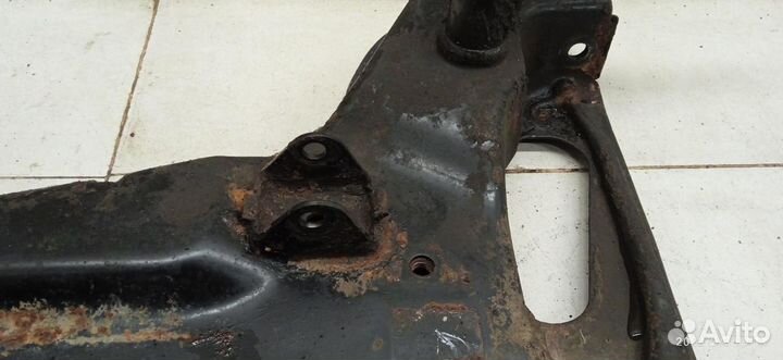 Балка подмоторная Fiesta 2001-2007