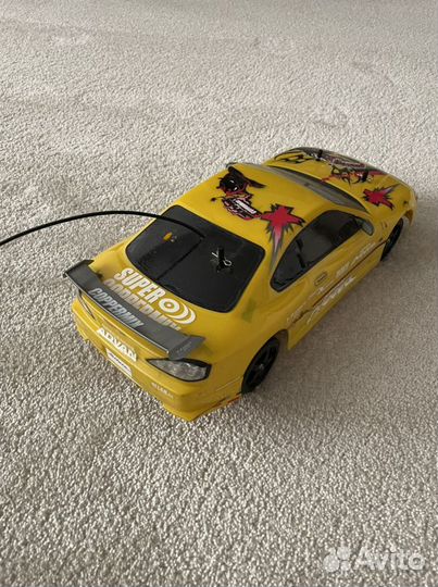 Радиоуправляемая машина для дрифта