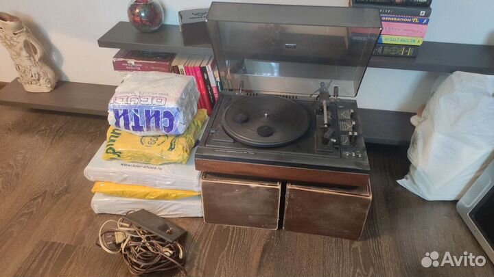 Радиотехнтка 301 стерео + виниловые пластинки