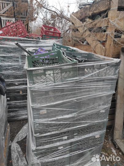 Пластиковые ящики для овощей и фруктов